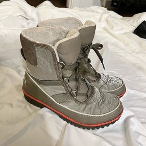 Sorel Tivoli Waterproof Boots Taupe Size 7